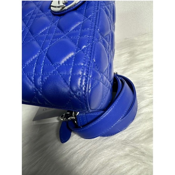 Ladydior blue medium used 2015 card dustbag no box - Picture 8 of 10